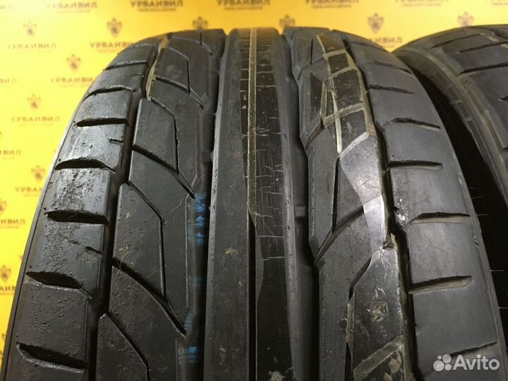 Nitto NT555 G2 215/35 R19 85Y