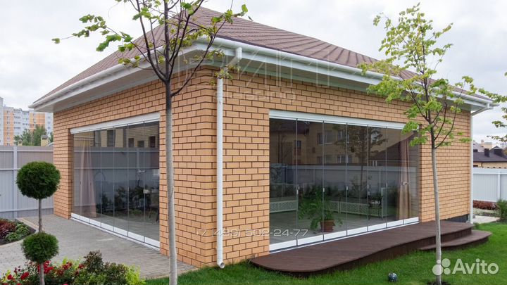 Безрамное остекление беседки