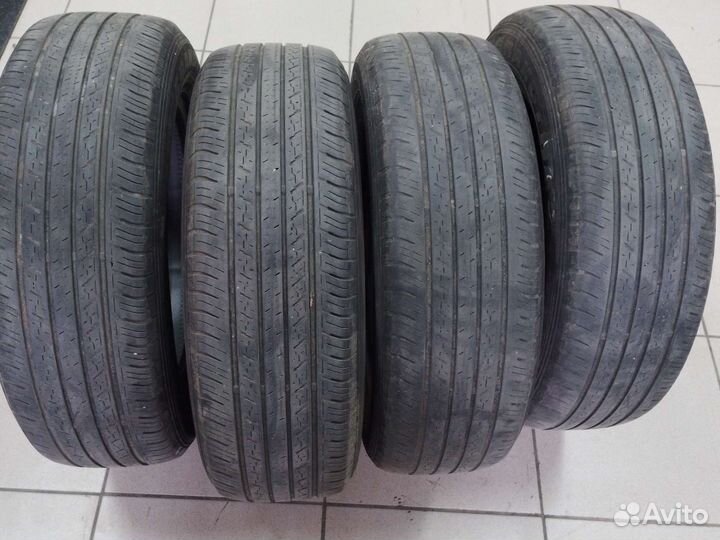 Dunlop Grandtrek ST30 225/65 R17 102H