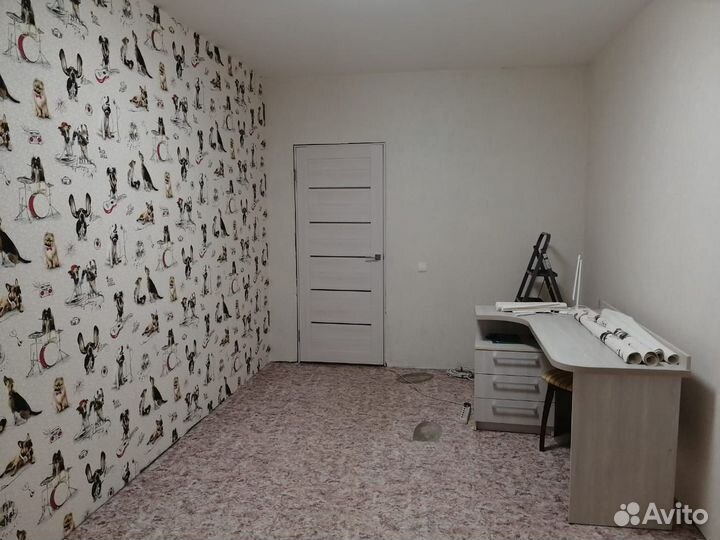 Клею крашу