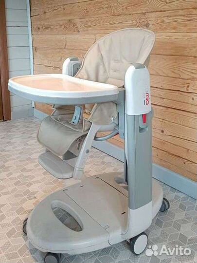 Стул для кормления Peg Perego Tatamia follow me