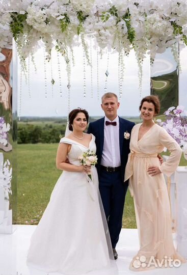 Ведущая праздников