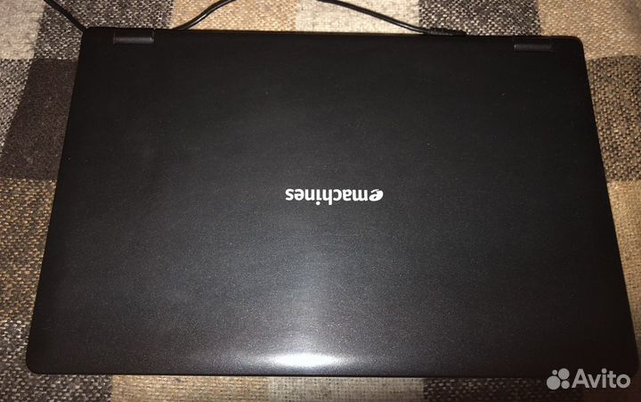 Ноутбук EMachines е528
