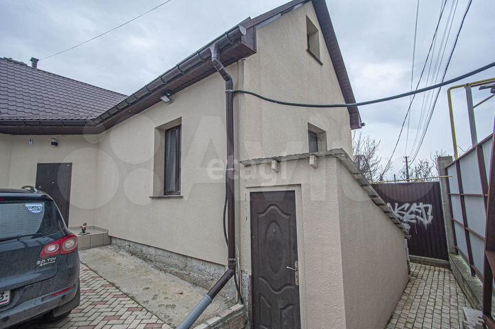 Дом 202,8 м² на участке 5,9 сот.