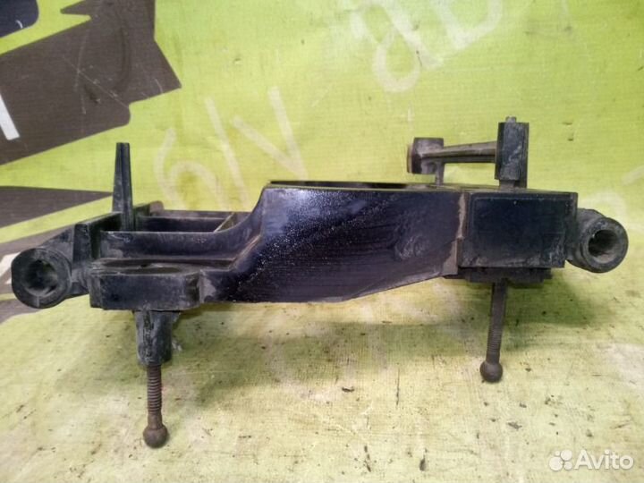 Кронштейн фары правый Chrysler Lhs 3.5 1993