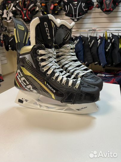 Коньки хоккейные Ccm AS-V pro SR-7.5 Regular