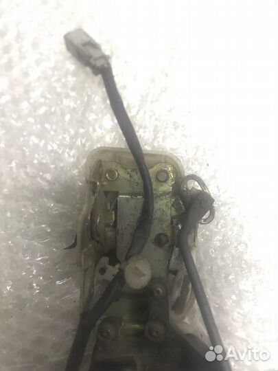 Замок двери передний правый Honda Civic Ferio EG8