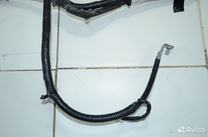 Клеменный контакт Ford Escape 2 3.0 2010