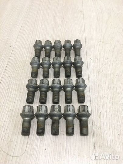 Болты колесные (комплект) Mercedes Benz E350 W211