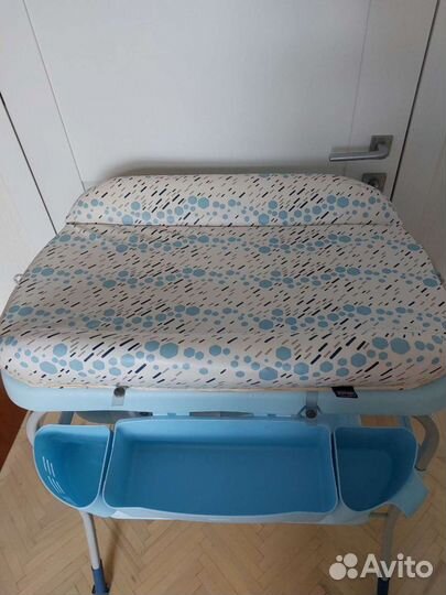 Пеленальный столик с ванночкой chicco