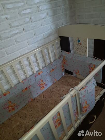 Детская кроватка в комплекте