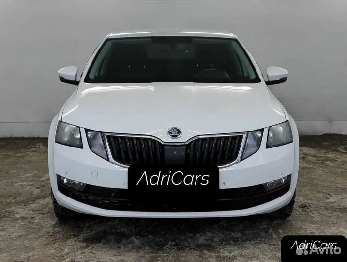 Бампер передний на Skoda Octavia 3 2017-2020 1539