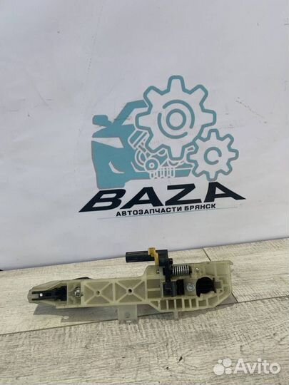 Ручка передней правой двери Hyundai Solaris