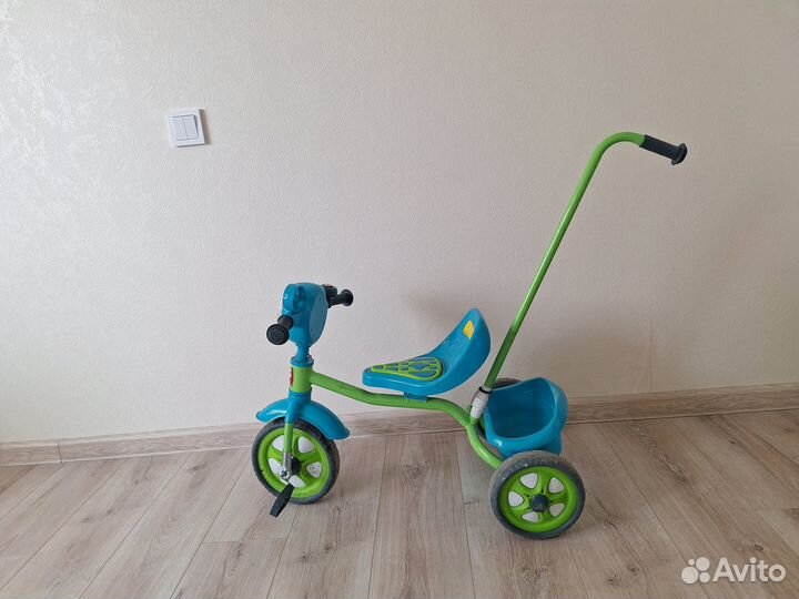 Детский трехколесный велосипед