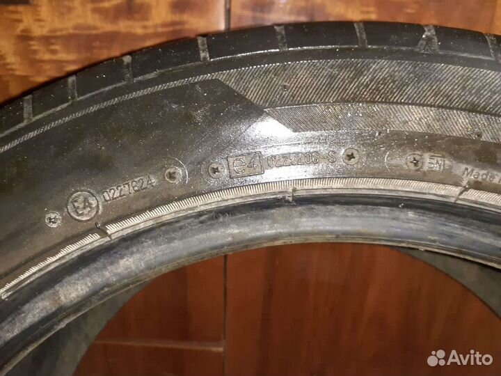 Bridgestone Potenza RE050A 215/50 R17