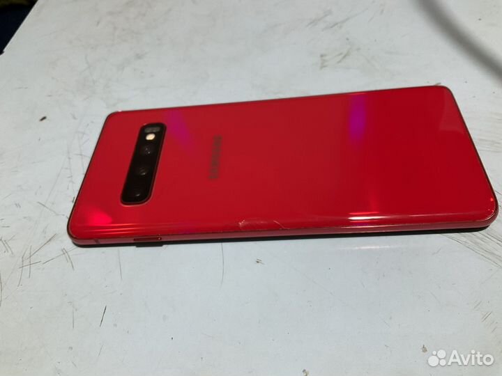 Samsung Galaxy S10, 8/128 ГБ