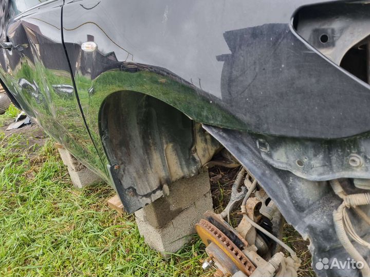 Крыло правое на камри 40 дорест