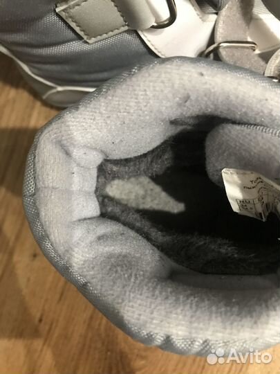 Лыжные ботинки 35 размер. Перекладина крепление