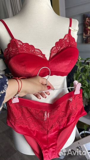 Комплект нижнего белья новый