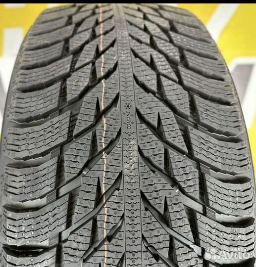 Ikon Tyres Autograph Snow 3 SUV 275/45 R21