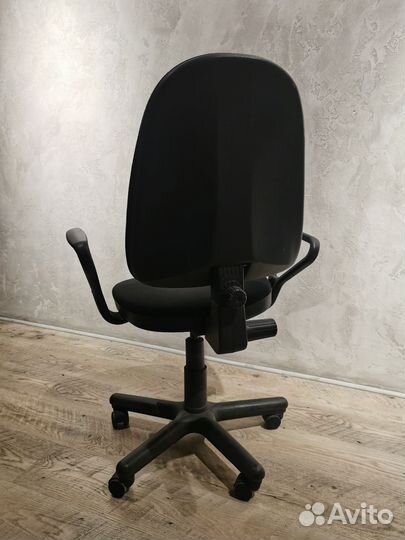 Компьютерное кресло