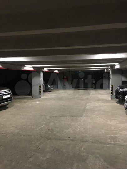 Машиноместо, 15 м²