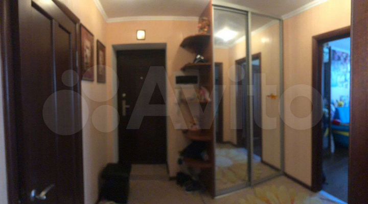 3-к. квартира, 70 м², 2/5 эт.