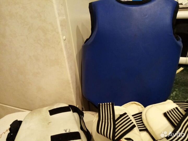 Комплект для борьбы.защита