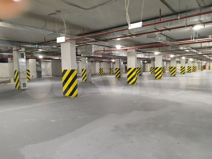 Машиноместо, 14 м²