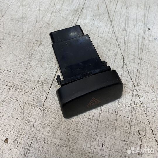 Кнопка аварийки Hyundai Sonata