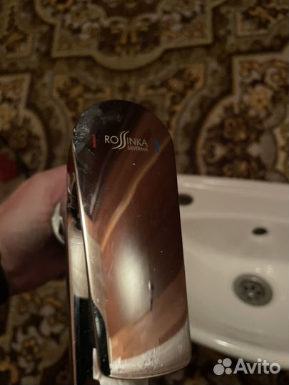 Раковина со смесителем