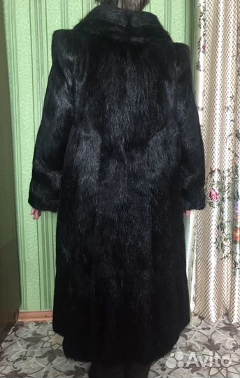 Шуба нутриевая, новое состояние