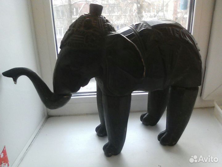 Слон огромный из дерева (СССР )