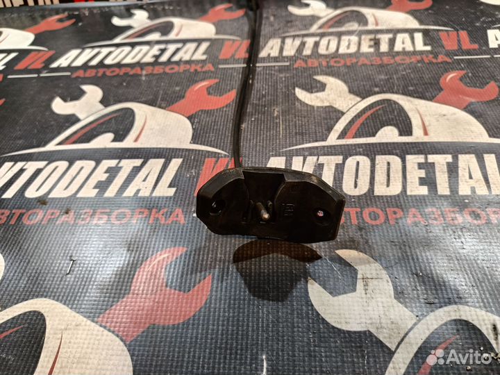 Трос лючка бензобака Opel Astra H