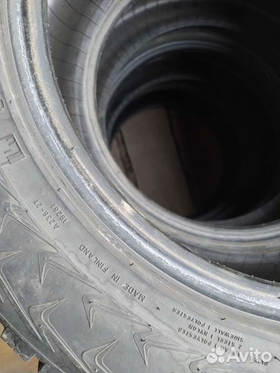 Nokian Tyres Hakkapeliitta 7 215/55 R16 97T