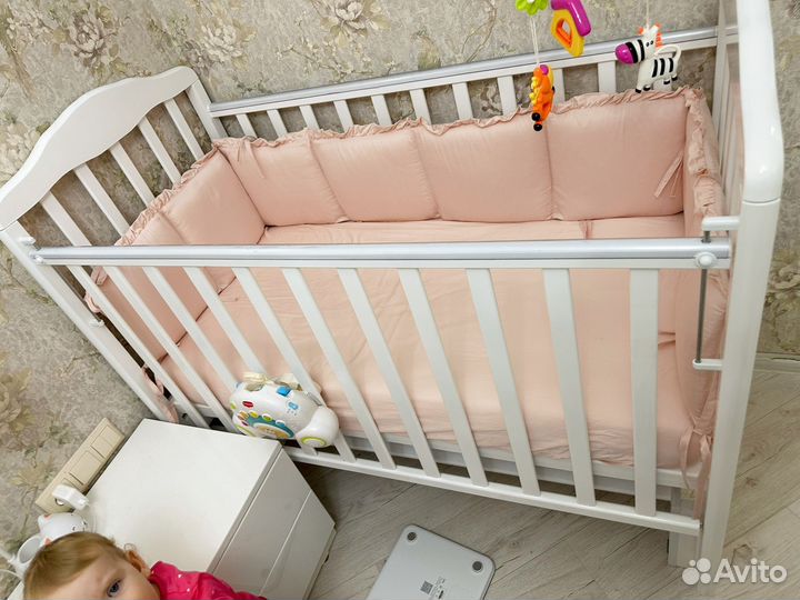 Кроватка для новорожденных с маятником 120/60