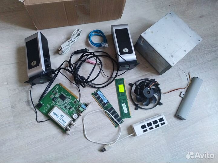 Комплектующие к Компьютеру Logitech