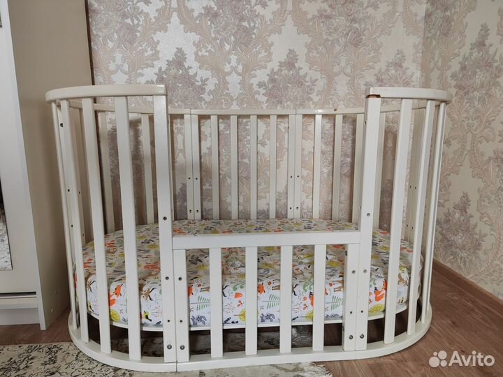 Кровать- трансформер с маятником