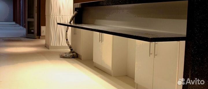 Барная стойка для офиса из искусственного камня