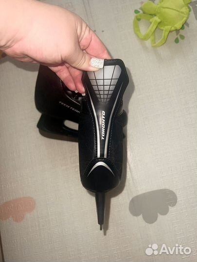 Коньки хоккейные детские 32 размер