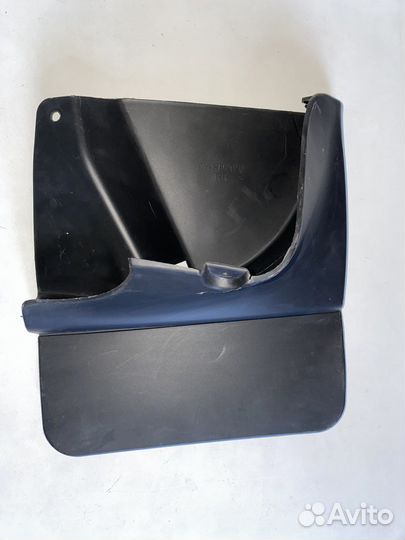 Брызговик задний правый Land Cruiser Prado 120