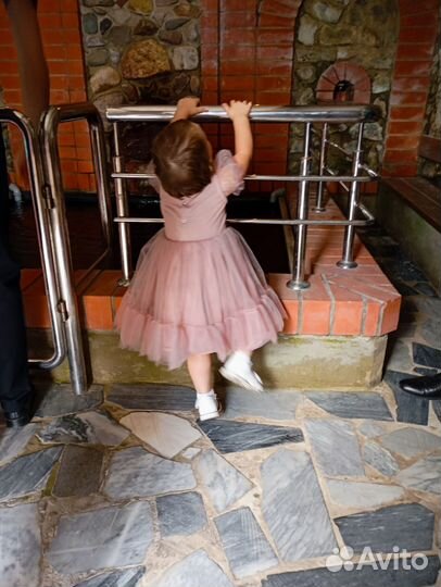 Платье для девочки 92