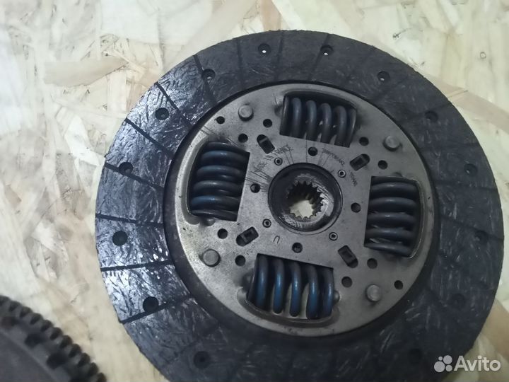 Моховик с корзиной и диском сцепления peugeot 407