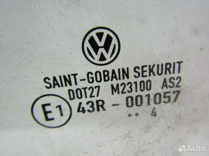 Стекло двери задней Лев. Фольксваген Гольф 2004г