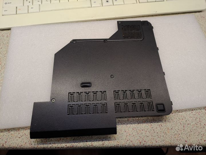 Крышка Lenovo IdeaPad G570