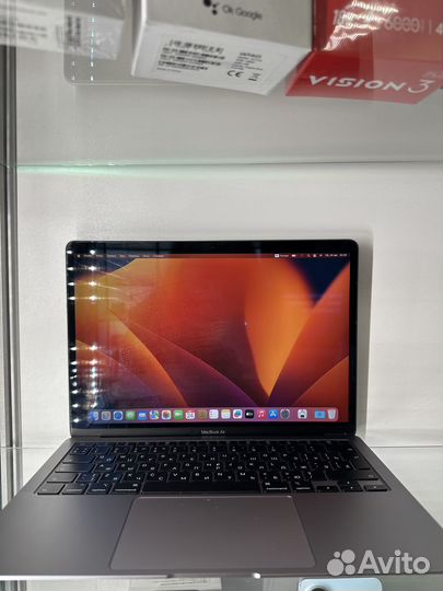 Macbook air 13 A2179 i3/8/256gb