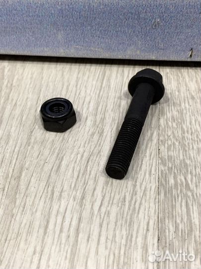 Болт шаровой Renault symbol