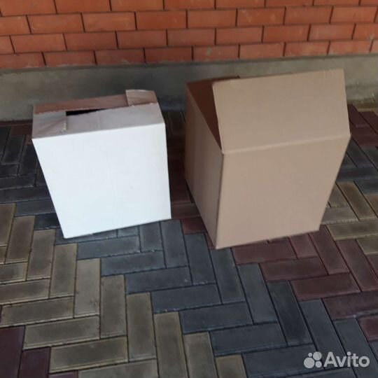 Картонные коробки и пленка пищевая