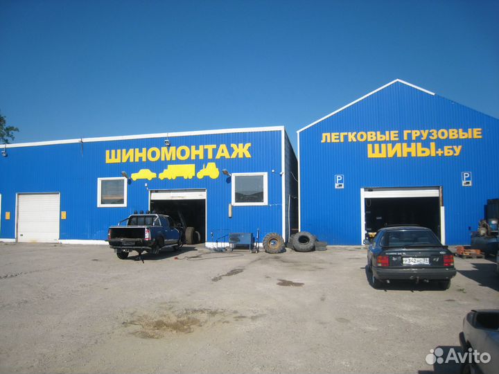 Goodyear Vector 4Seasons 235/55 R17