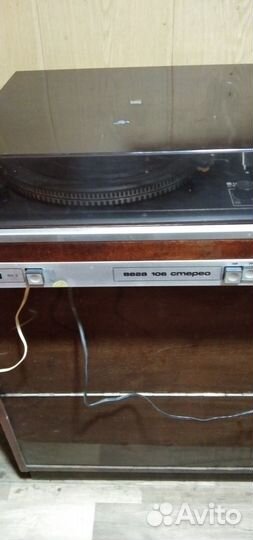 Проигрыватель винила Вега 106